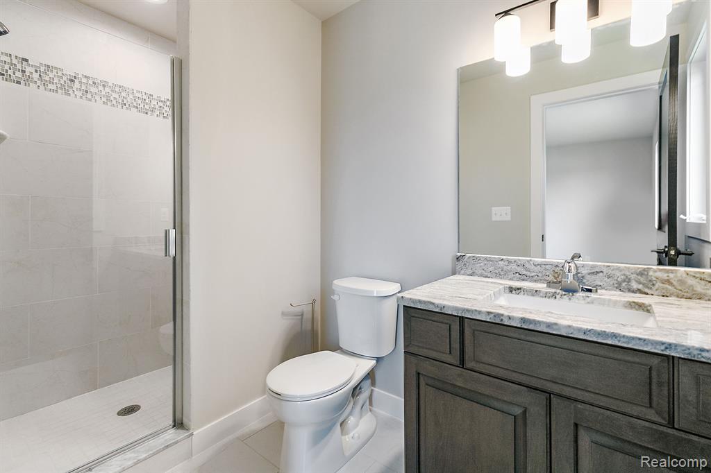 45190 TWIN RIVER Drive, Macomb, MI 48044 — Photo 41
