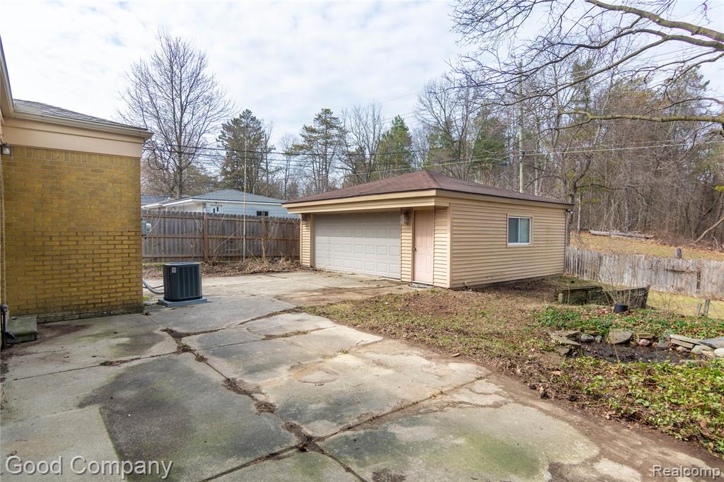 725 Duchess Street, Milford, MI 48381 — Photo 22