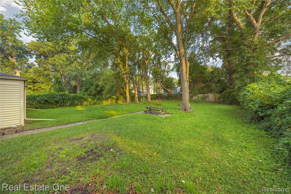 4296 Frazho Road, Warren, MI 48091 — Photo 37