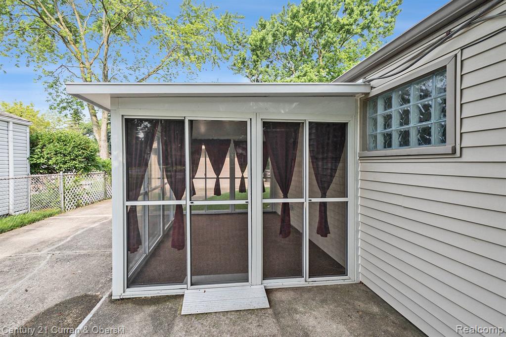 6748 MERRICK Street, Taylor, MI 48180 — Photo 17