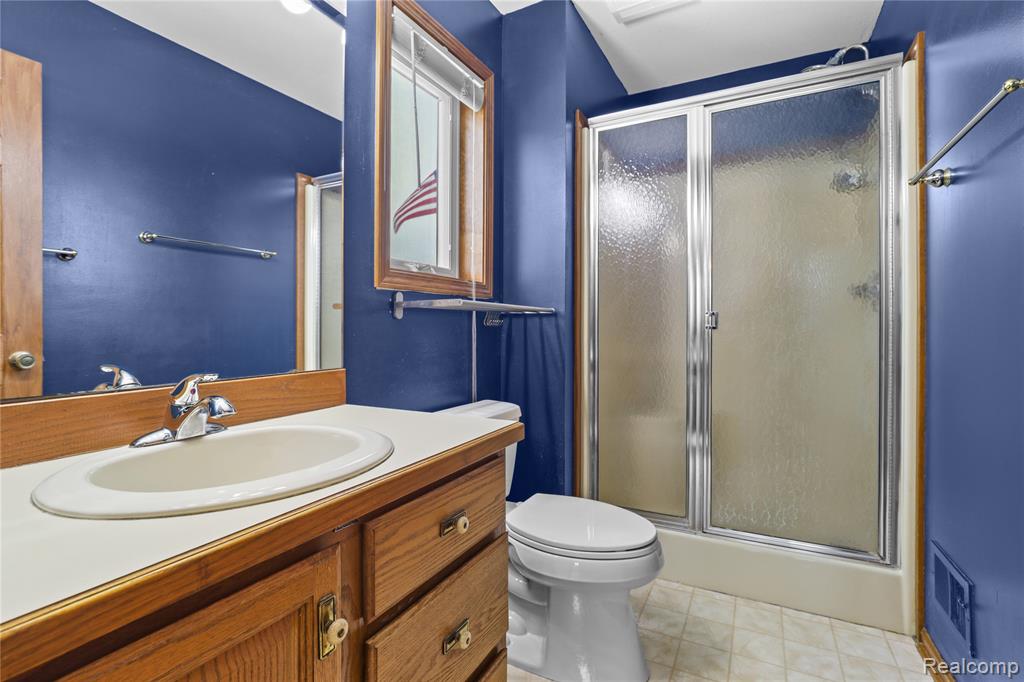 6083 Chatham Court, Grand Blanc, MI 48439 — Photo 28
