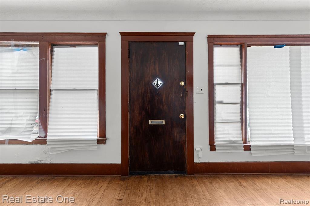 5370 SEEBALDT Street, Detroit, MI 48204 — Photo 4