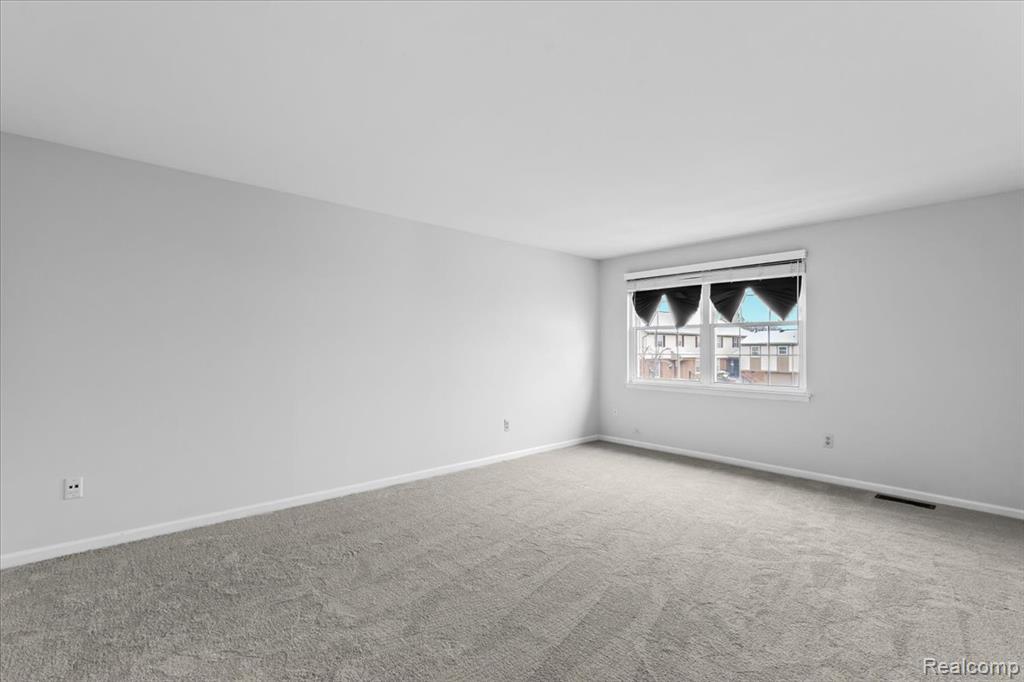 21106 W Glen Haven Circle, Novi, MI 48167 — Photo 18