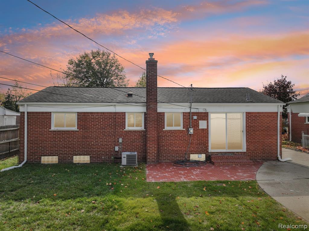 4749 Lutz Drive, Warren, MI 48092 — Photo 2