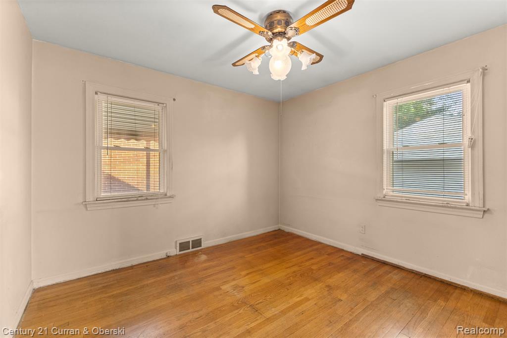 1184 Farnham Avenue, Lincoln Park, MI 48146 — Photo 16