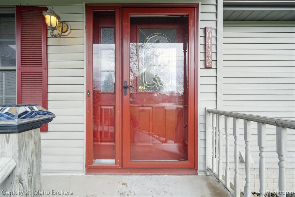6452 E MAPLE Avenue, Grand Blanc, MI 48439 — Photo 4