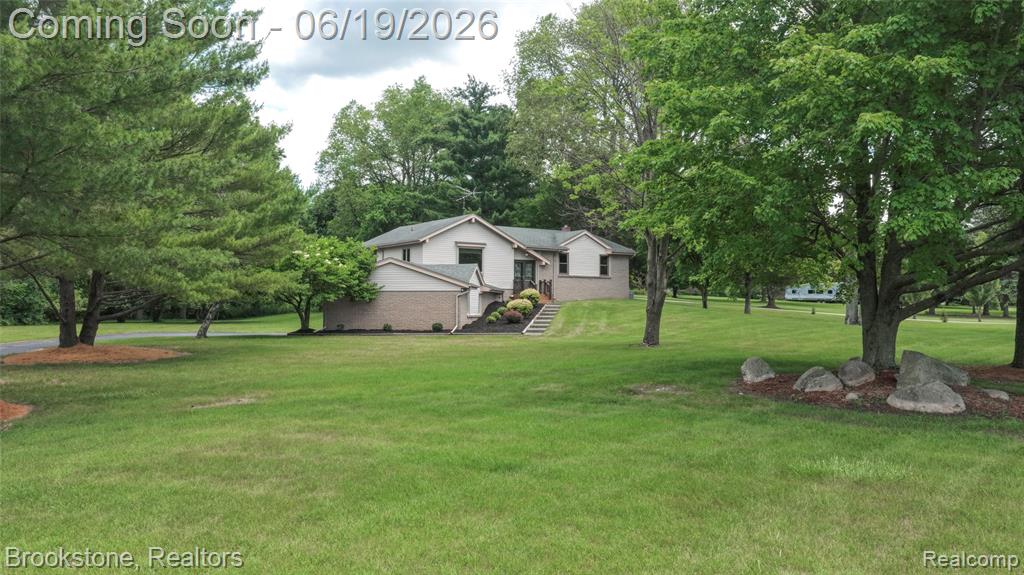 12168 CARRIAGE TRAIL Circle, Davisburg, MI 48350 — Photo 7