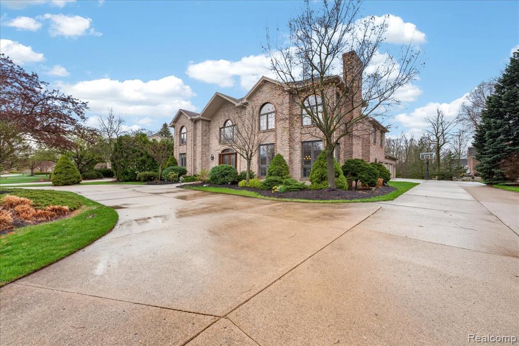 8657 Marquette Drive, Grosse Ile, MI 48138 — Photo 48
