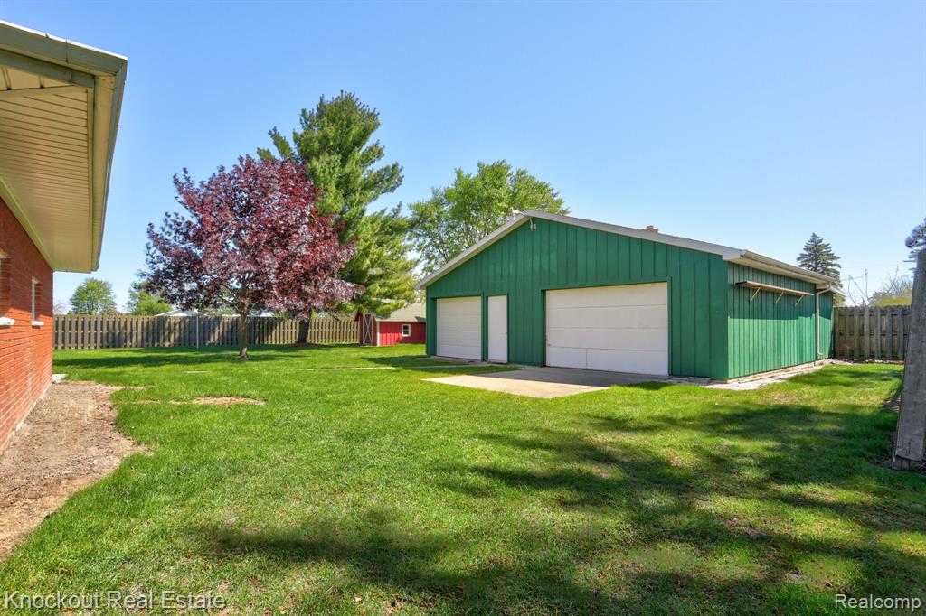 275 S Airport Road, Saginaw, MI 48601 — Photo 46