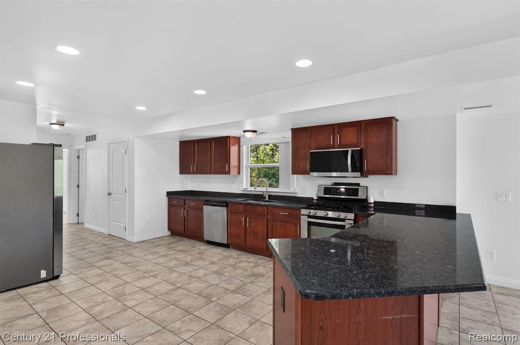 2042 Decker Road, Walled Lake, MI 48390 — Photo 13