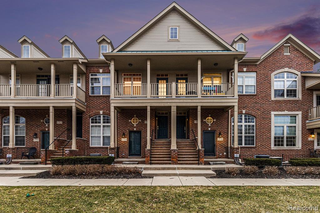 156 SANDY Lane, Walled Lake, MI 48390 — Photo 2
