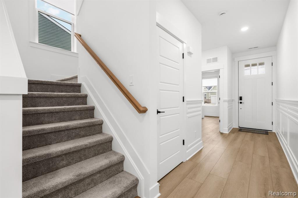 1617 Landings Lane, Milford, MI 48381 — Photo 10