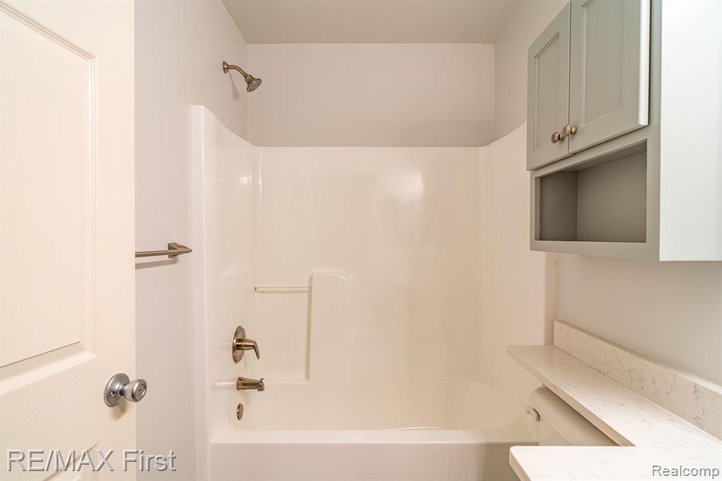 4158 RICHFIELD Drive, Sterling Heights, MI 48314 — Photo 29