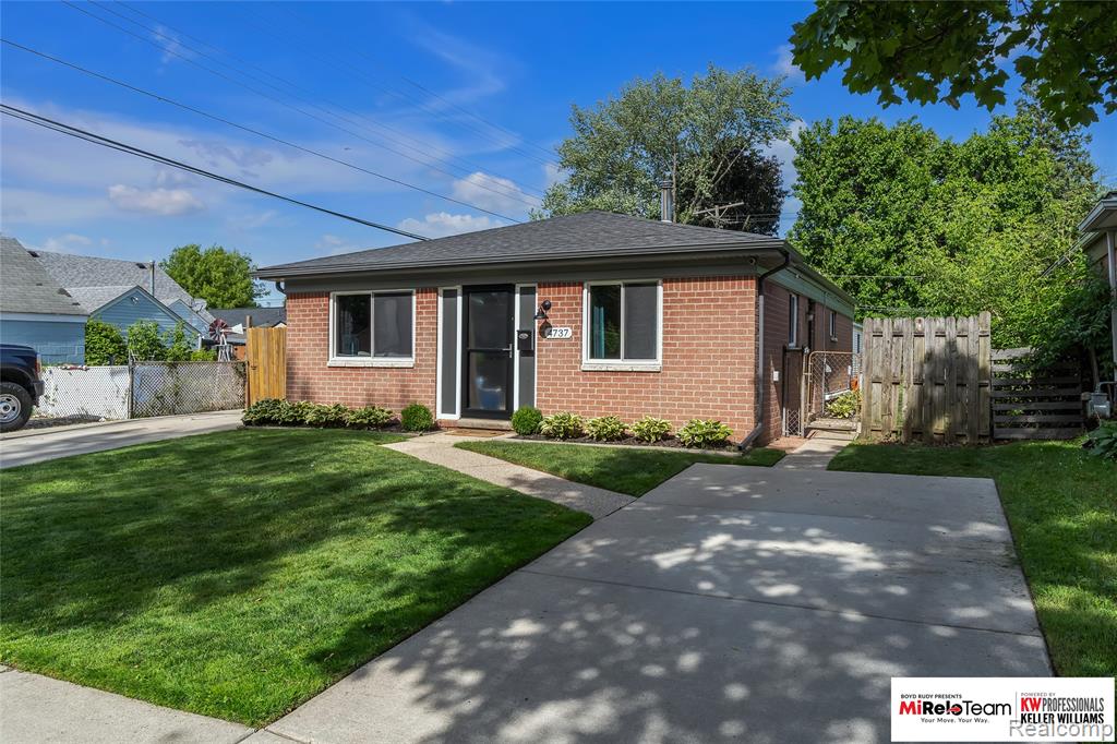 4737 Glenis Street, Dearborn Heights, MI 48125 — Photo 2