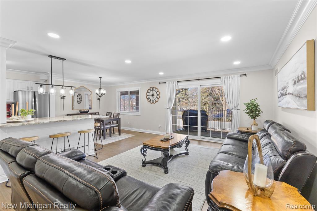 6103 Orchard Lake Road, 201, West Bloomfield, MI — Photo 20