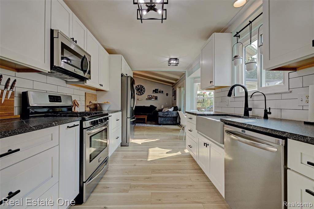 5327 Edgar Road, Clarkston, MI — Photo 16