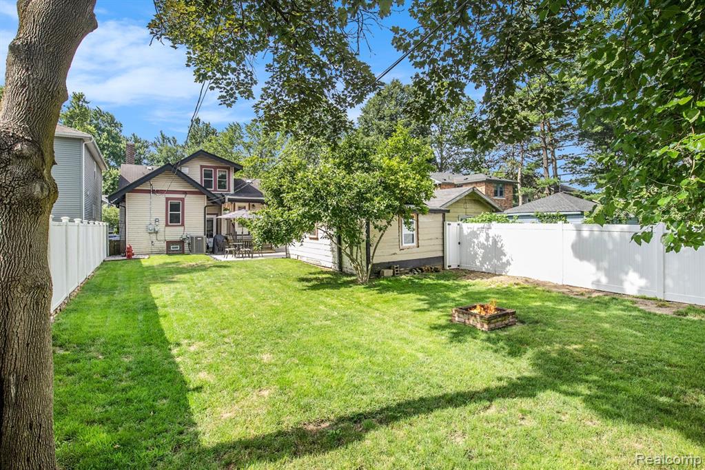402 WAVERLEY Avenue, Royal Oak, MI 48067 — Photo 5
