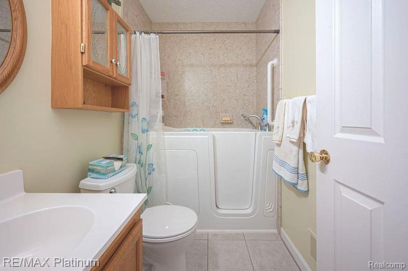 7567 Radcliffe, 55, Brighton, MI 48114 — Photo 21