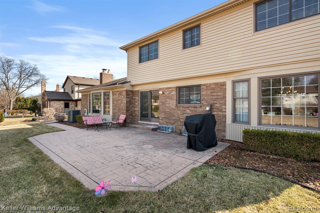45766 PURCELL Drive, Plymouth, MI 48170 — Photo 47
