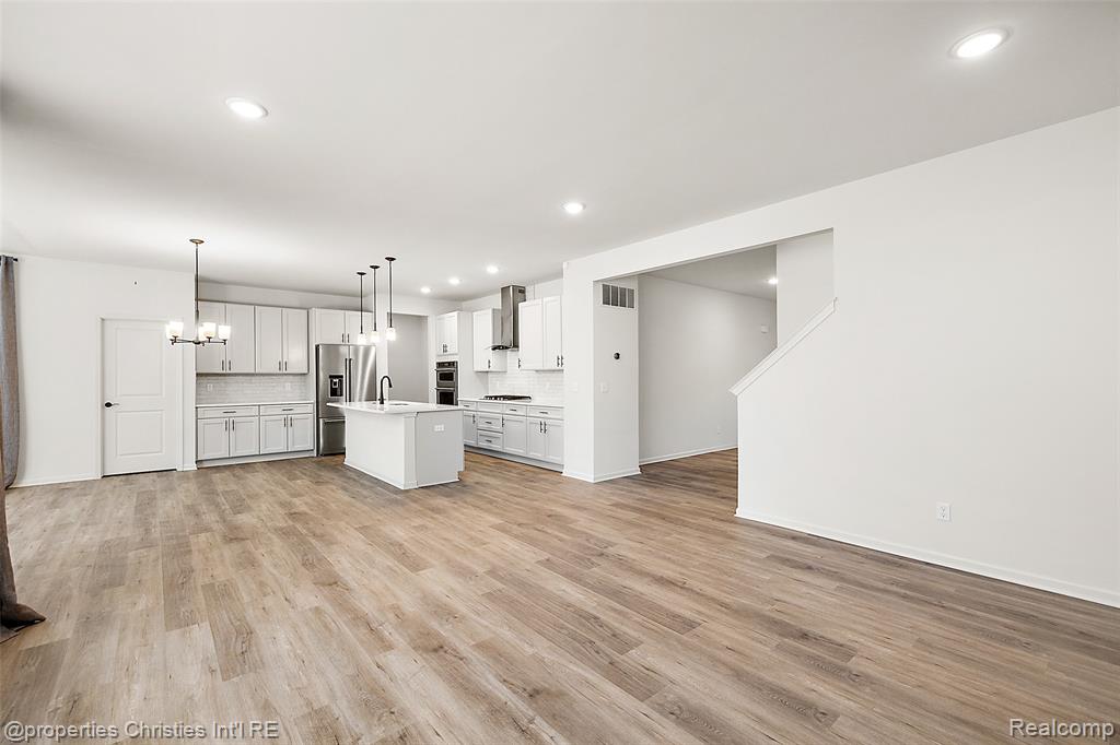 2436 Parkshore Drive, Commerce Twp, MI 48382 — Photo 11
