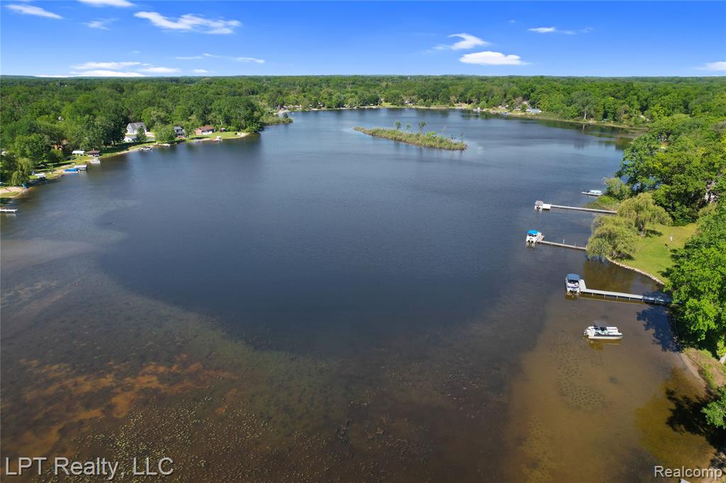 5236 Schlenker Road, Hamburg, MI — Photo 16