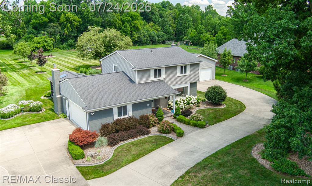 445 Ottawa Drive, Troy, MI 48085