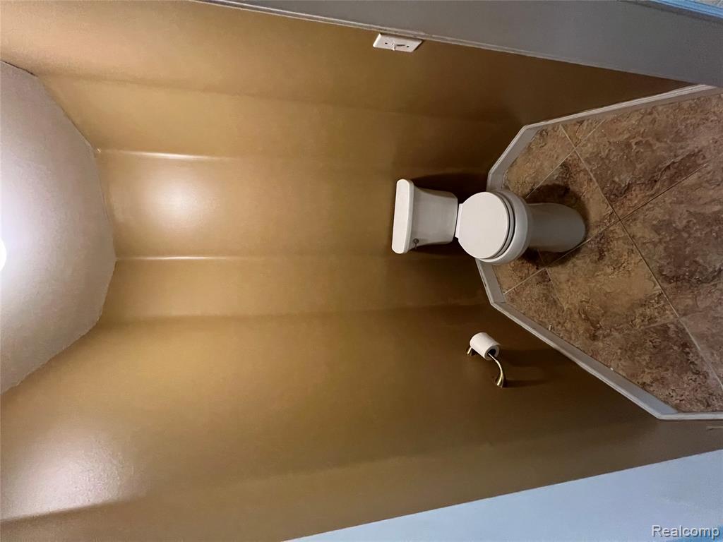 45475 Irvine Drive, Novi, MI — Photo 19