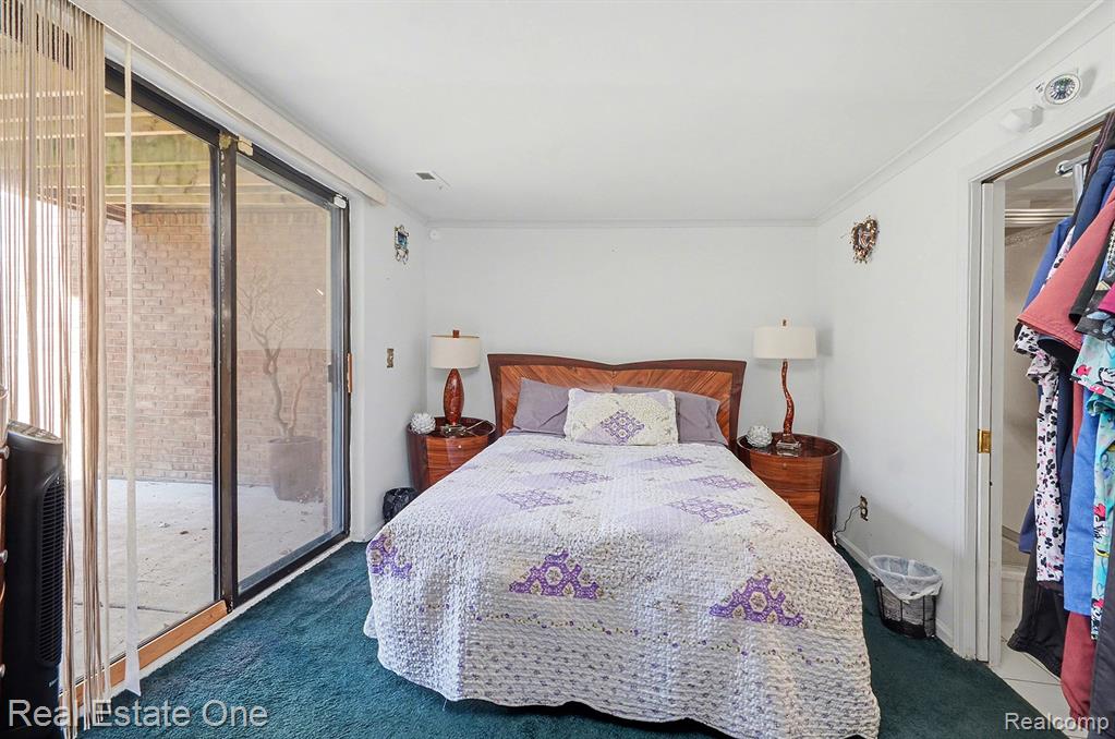 5505 Walnut Circle W, West Bloomfield, MI — Photo 21