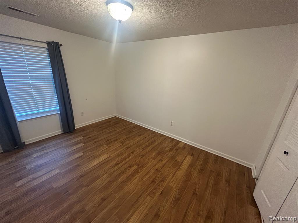 924 CHESTNUT HILL Drive, Auburn Hills, MI 48326 — Photo 15