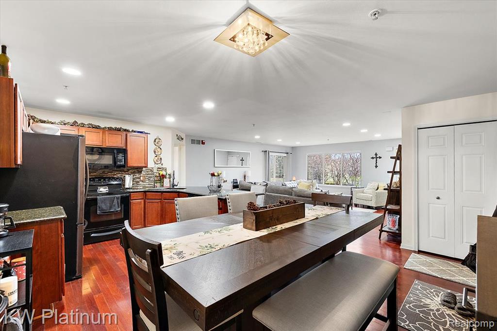 45519 Hidden View Court, Utica, MI 48315 — Photo 16