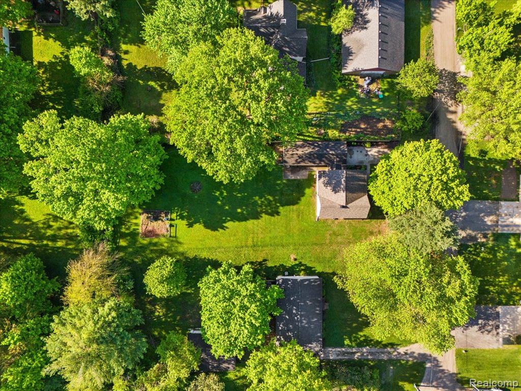 8869 MERIDIAN Street, Willis, MI 48191 — Photo 17