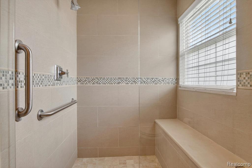 5447 Lahser Road, Bloomfield Hills, MI 48304 — Photo 38