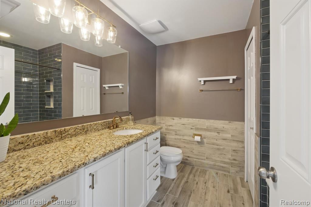 27316 Victoria Road, Novi, MI — Photo 30