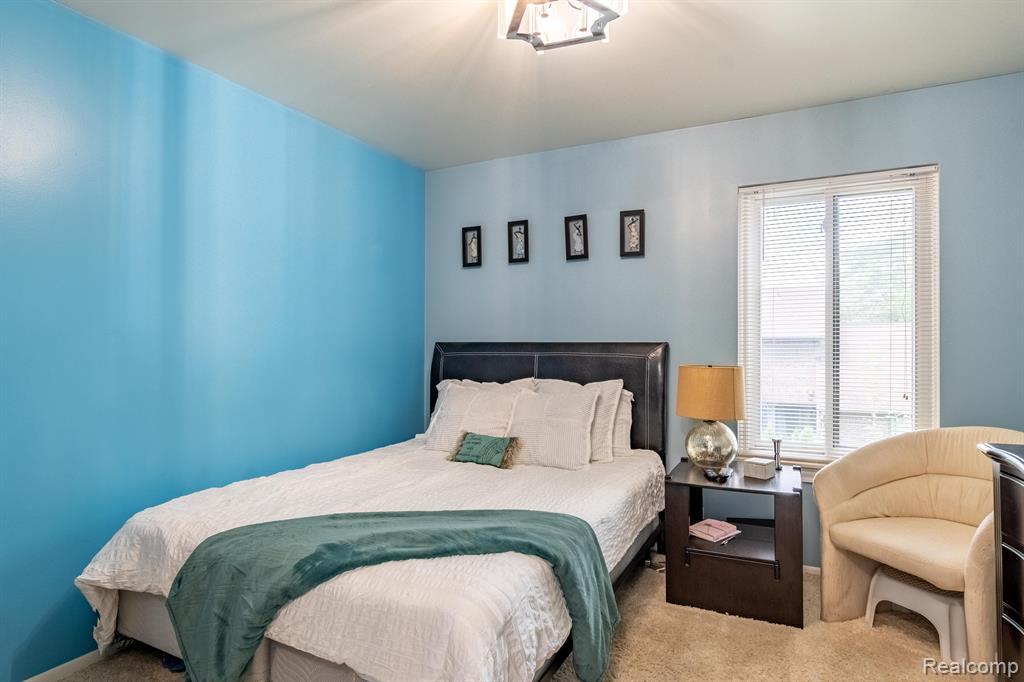 3 BLAIR Lane, Dearborn, MI 48120 — Photo 16