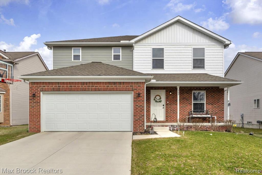 302 Shari Street, Pontiac, MI 48341 — front exterior