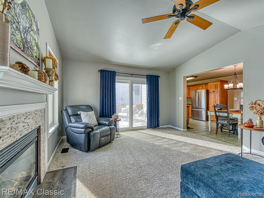 286 Waterlily, Whitmore Lake, MI 48189 — Photo 4