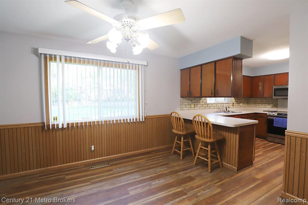 G-3366 W COURT Street, Flint, MI 48532 — Photo 6