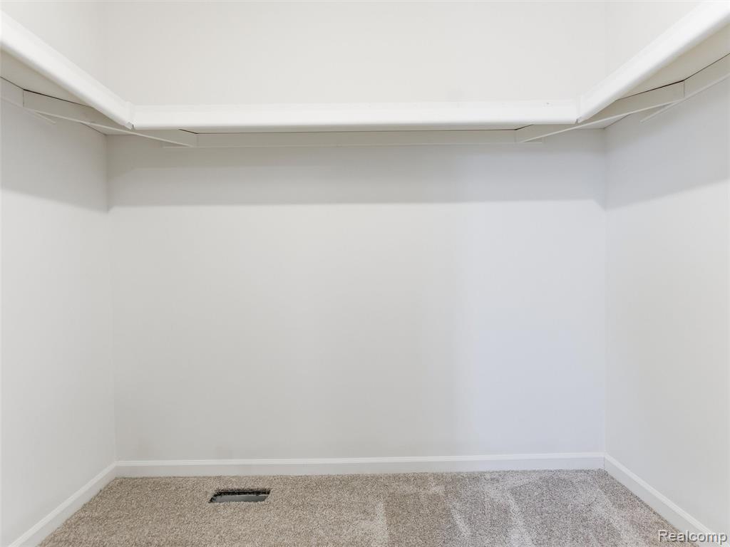 25927 New Forest Court, New Baltimore, MI — Photo 22