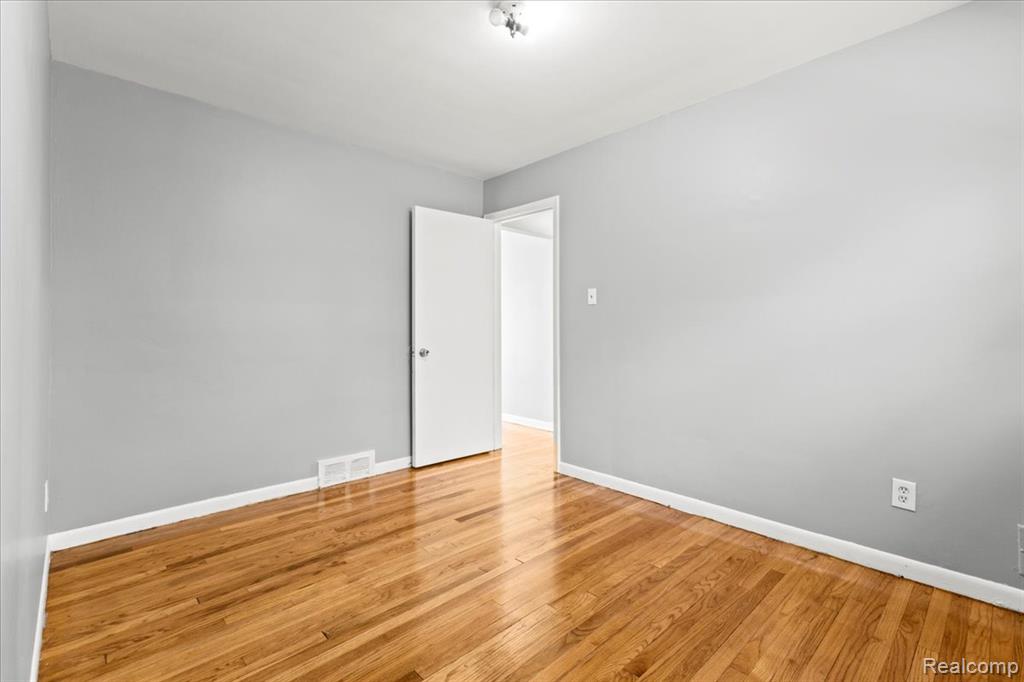 22530 Leewin Street, Detroit, MI 48219 — Photo 12