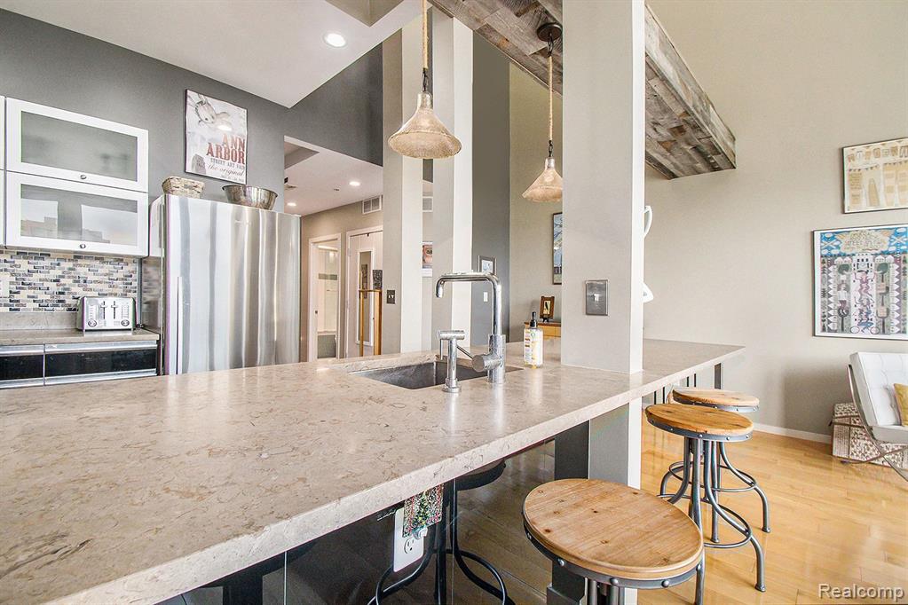 101 W Liberty Street, 320, Ann Arbor, MI 48104 — Photo 9