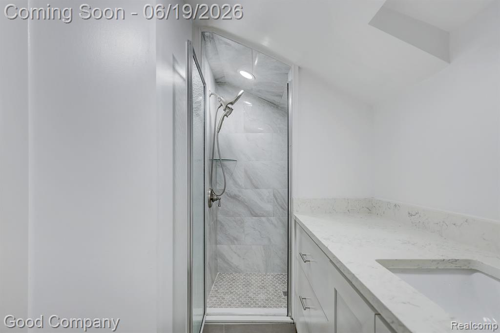335 W Lincoln Avenue, Madison Heights, MI 48071 — Photo 24