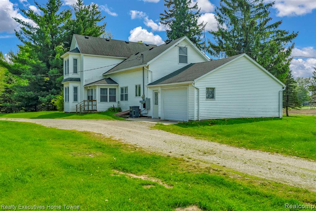 5390 Walker Road, Clyde, MI 48049 — Photo 52