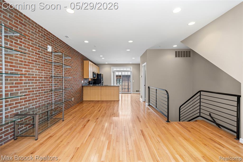 420 Lewis Court, Birmingham, MI 48009 — Photo 10