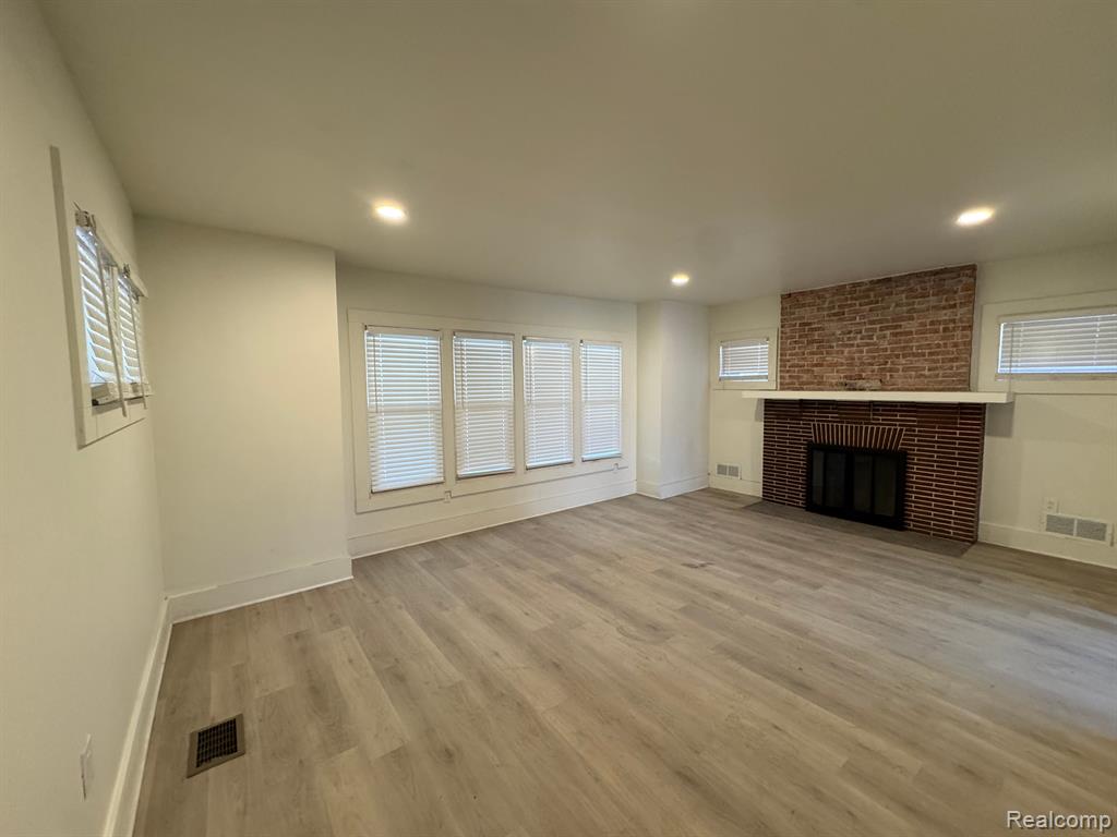 100 MASSACHUSETTS Street, Highland Park, MI 48203 — Photo 4