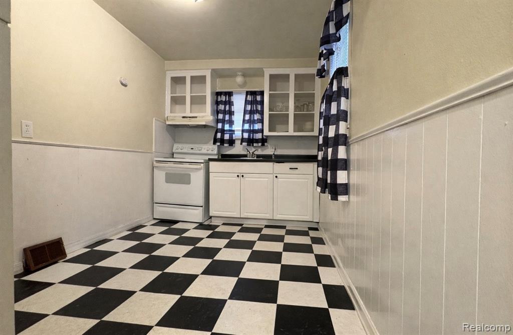 5251 Neff Avenue, Detroit, MI 48224 — Photo 5