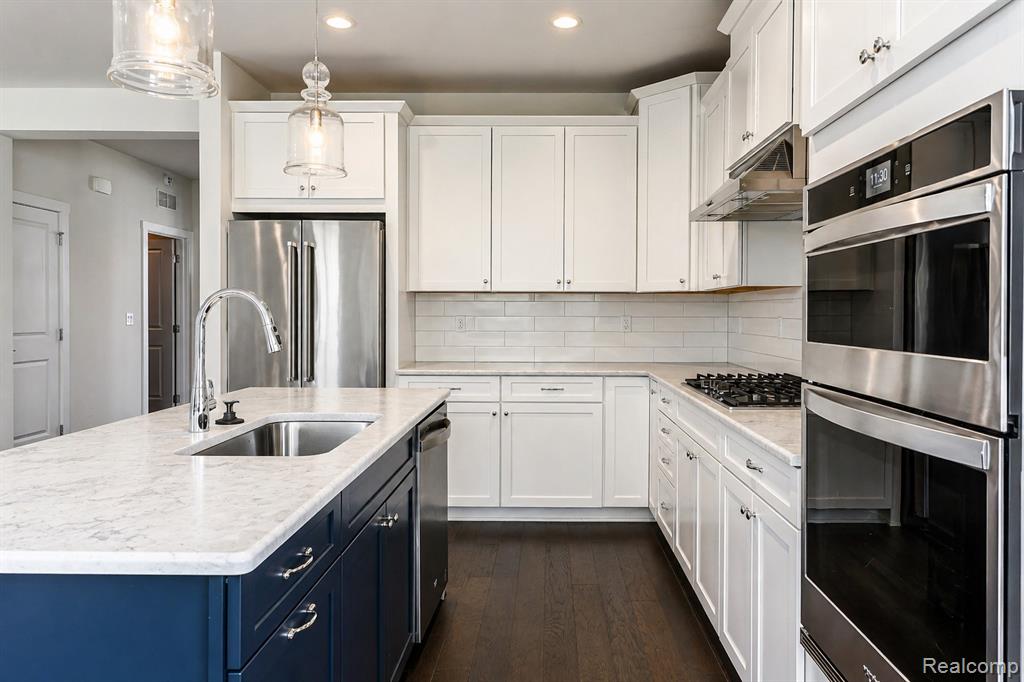 5545 Helmsdale Boulevard, West Bloomfield, MI — Photo 14
