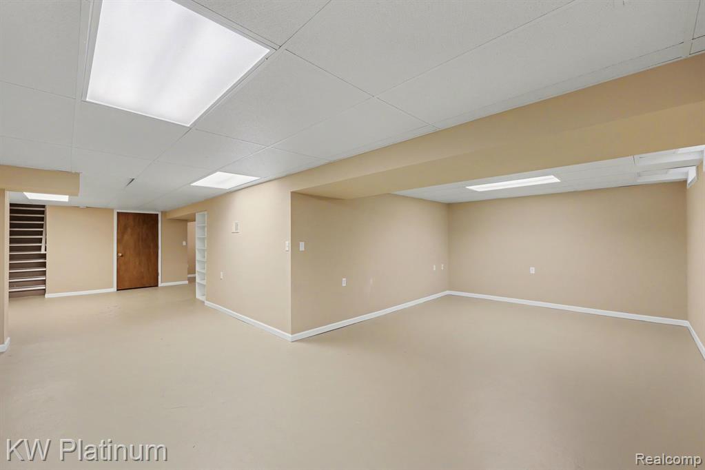 48459 Hudson Bay Court, Utica, MI 48315 — Photo 20