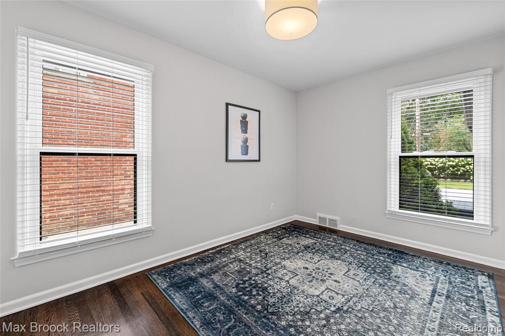 10545 Talbot Avenue, Huntington Woods, MI — Photo 16