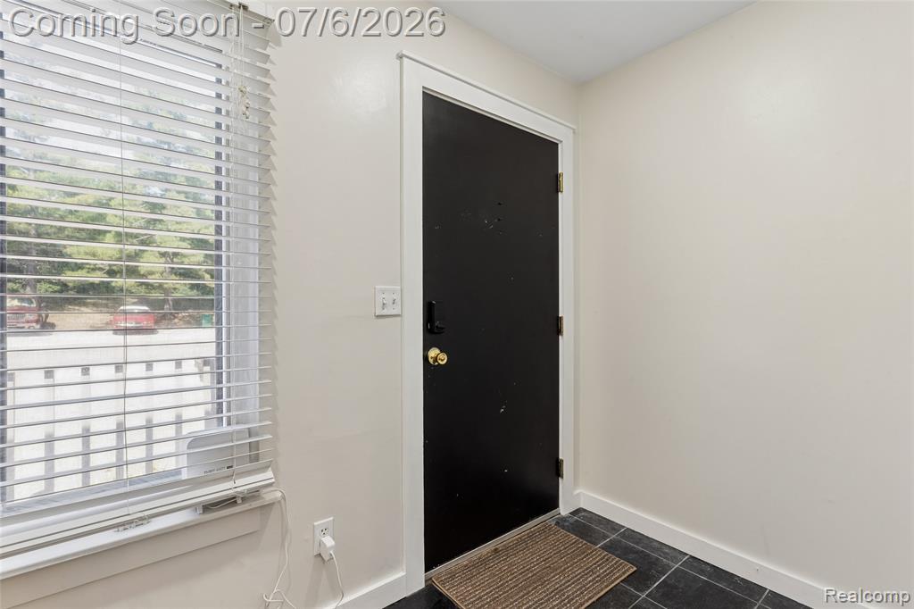 9597 Harbour Cove Court, 105, Ypsilanti, MI 48197 — Photo 6