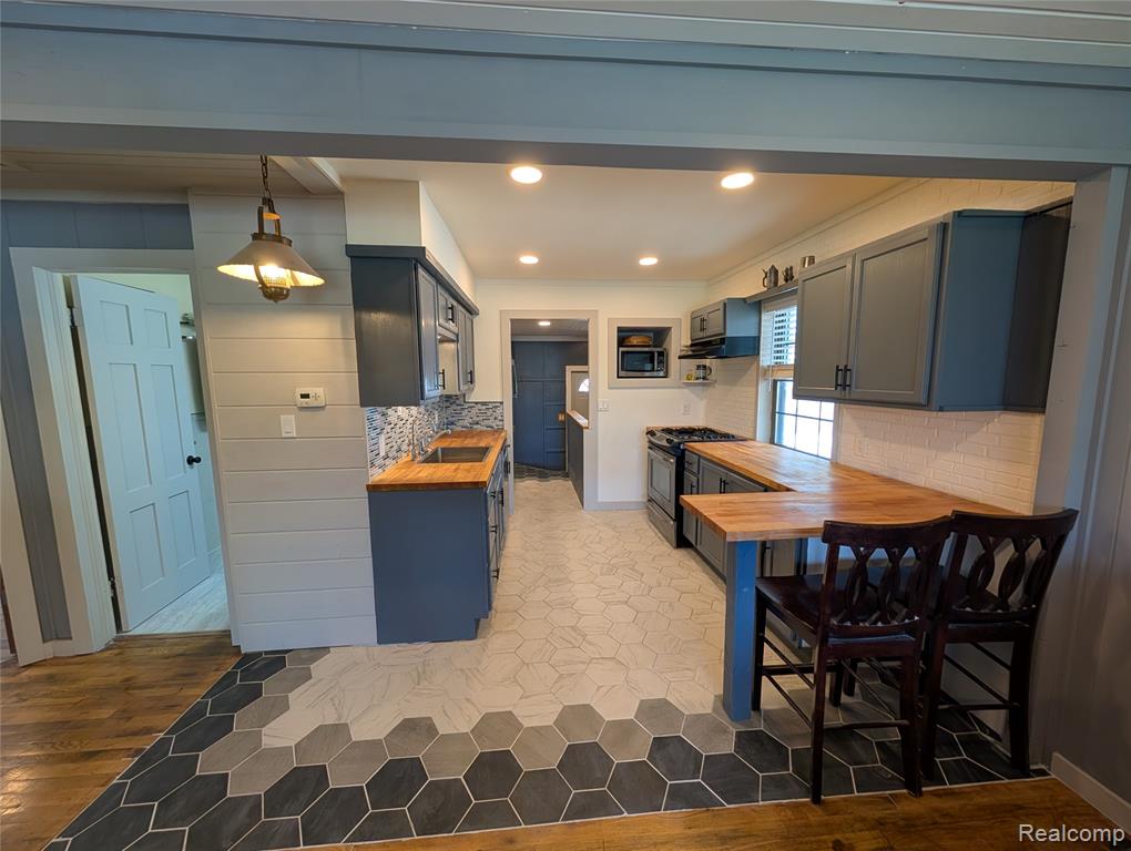 4010 Reynolds Street, Flint, MI 48532 — Photo 8